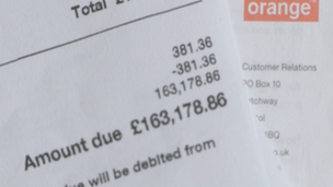 Operadora erra e manda conta de quase R$ 500 mil para casal