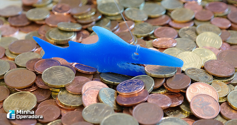 Ilustração tubarão com dinheiro