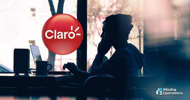 Ilustração - Homem fazendo ligação