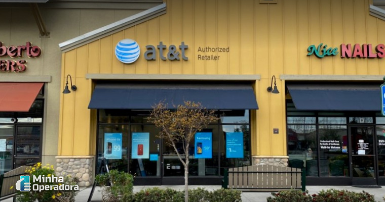AT&T é denunciada por funcionário