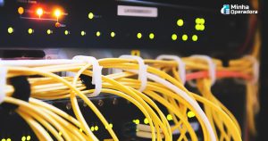 Anatel-quer-4883-municípios-com-fibra-até-2023-2