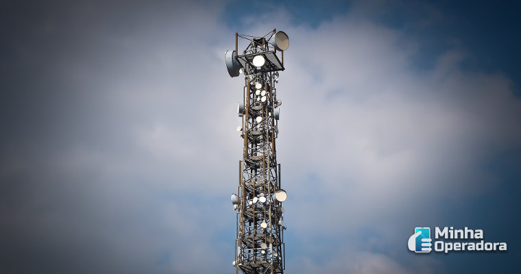 Operadoras ativam 2,2 mil novas Estações Rádio Base em agosto
