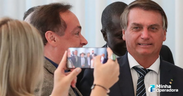 Brasil deve liberar Huawei no 5G para conseguir produzir vacina