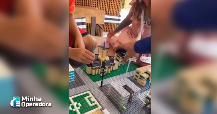 De volta ao Brasil, Fábio Faria monta ‘LEGO 5G’ com a família
