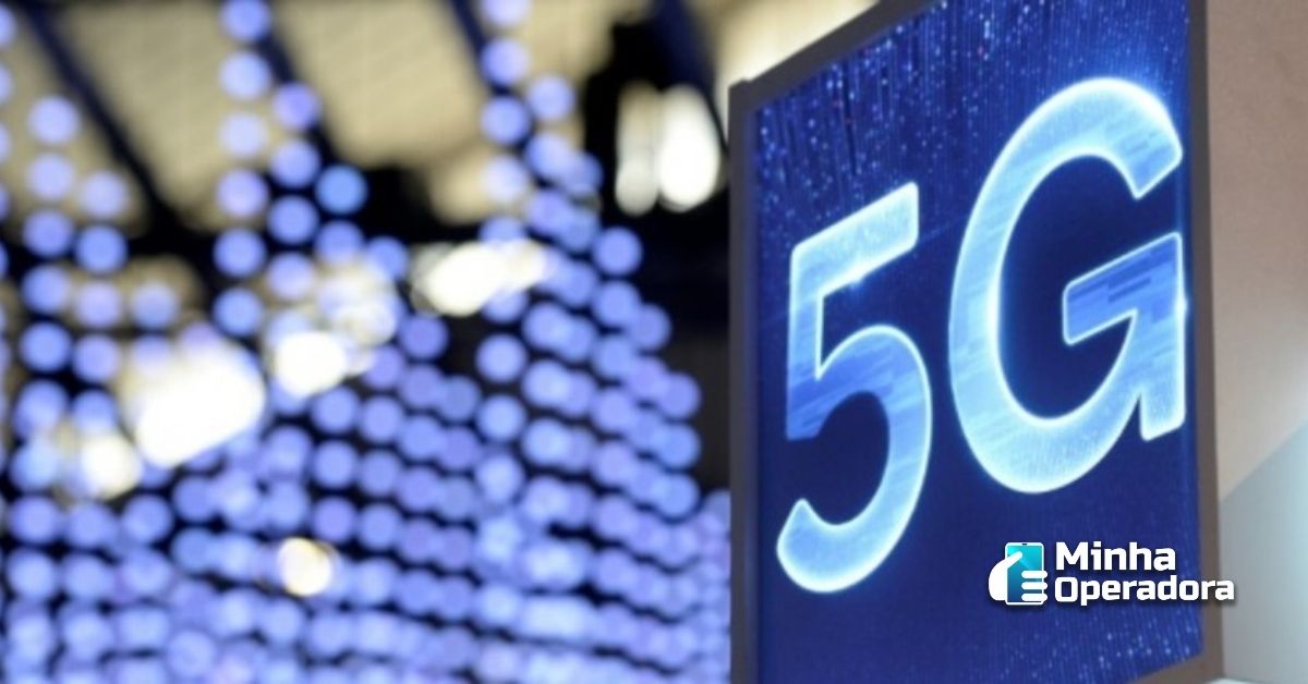 Imagem de uma tela azul exibindo a inscrição "5G".