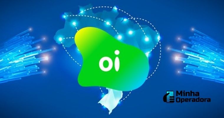 O fundo da imagem é azul, com diversos cabos de conexão e a logomarca da Oi em verde sobre o mapa do Brasil.