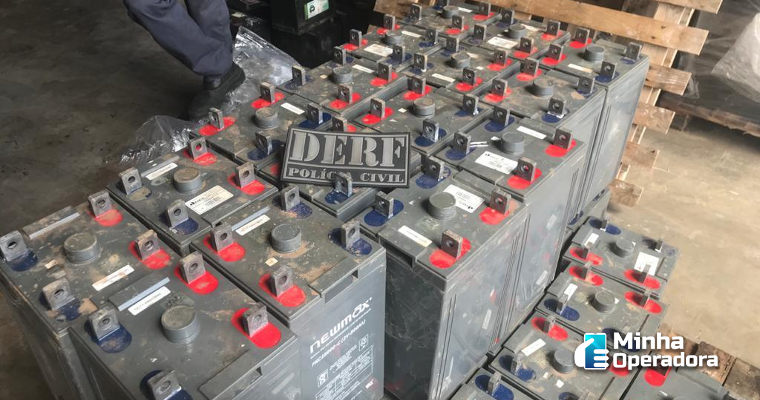 Seis pessoas são indiciadas por roubo de baterias das operadoras