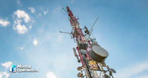Senado aprova "silêncio positivo" que autoriza instalação de antenas por provedores