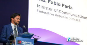 Direto da Espanha, Fábio Faria fala em novo prazo para o leilão do 5G