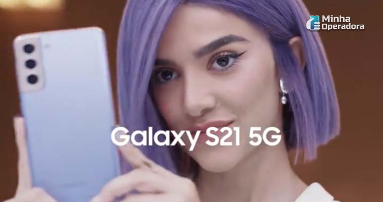 Imagem: Comercial do Galaxy S21 5G, da Samsung, com Manu Gavassi (Captura de Tela)
