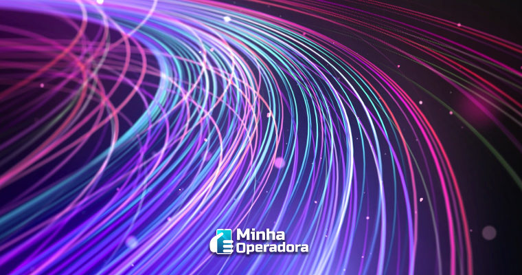 Abrint notifica Anatel sobre localidades que já contam com backhaul de fibra