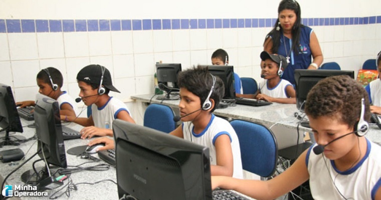 Anatel cancela acordo internet escolas publicas