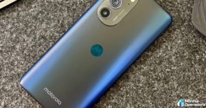 motorola-edge-30-pro-chega-no-brasil
