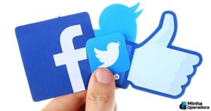 Rússia bloqueia o acesso ao Facebook e ao Twitter no país