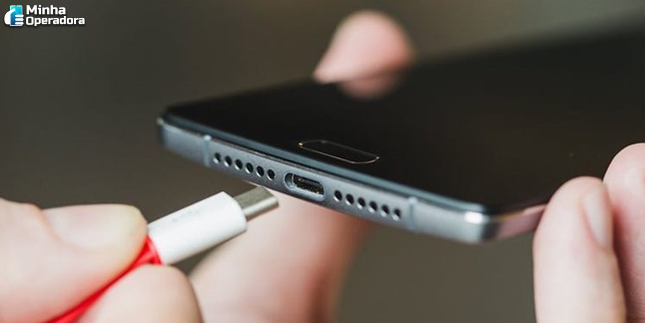 Anatel quer padronizar porta USB-C para carregadores de celular Anatel-quer-patrocinar-porta-USB-C-para-carregadores-de-celular