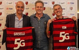 Flamengo assina acordo com a Surf Telecom para criar operadora virtual