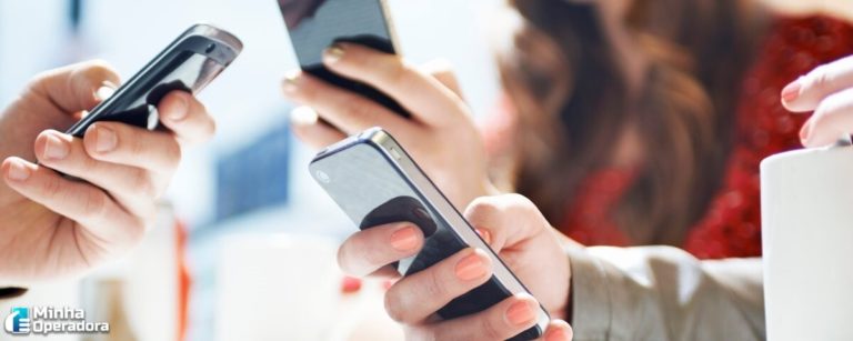 Teles-pedem-criacao-da-Internet-Cidada-para-familias-de-baixa-renda