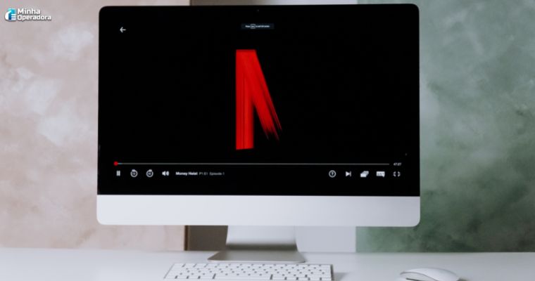 Tela de um computador assistindo a Netflix