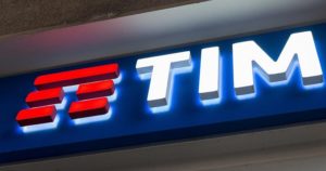 TIM-reforca-sinal-de-sua-rede-movel-em-Sao-Paulo-com-lanternas-camufladas