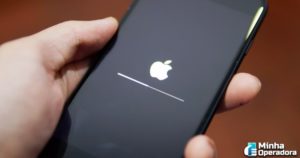 Apple-e-acusada-na-Franca-de-limitar-vida-util-de-smartphones-entenda