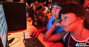 Programa-do-governo-leva-chromebooks-e-internet-para-escolas-indigenas