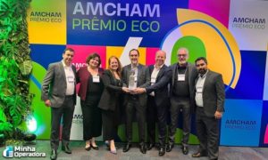 Claro-ganha-Premio-Eco-AMCHAM-2023-com-programa-de-energia-renovavel