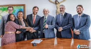 Lula-sanciona-leis-que-retomam-cotas-de-tela-para-TV-por-assinatura-e-cinema