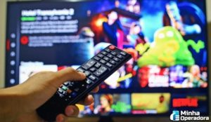 Uso-das-TVs-conectadas-crescem-em-2023-segundo-pesquisa