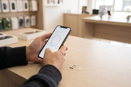 Biometria facial passa a ser obrigatória em linhas de celular, diz Anatel