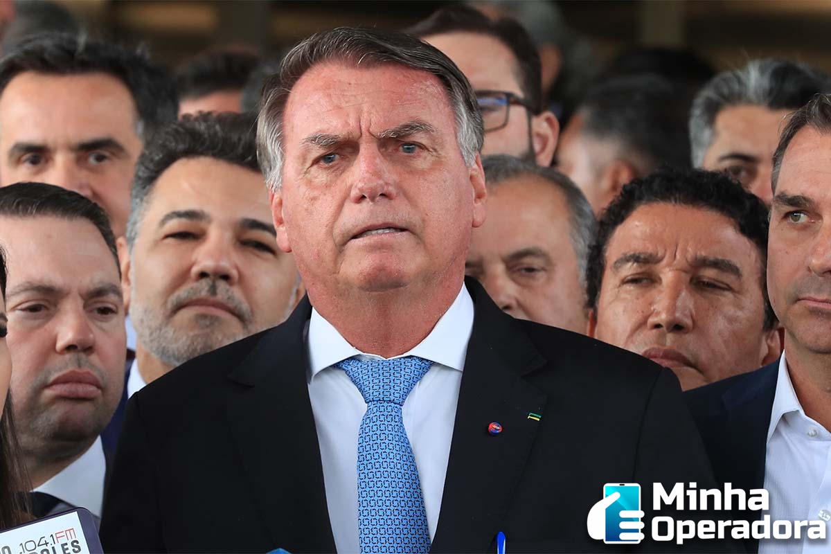Ex-presidente Jair Bolsonaro Claro